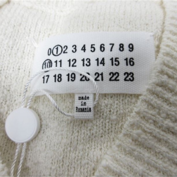 NWT MAISON MARGIELA PARIS - V-NECK WOMEN'S T-SHIRT - XS - Picture 4 of 5